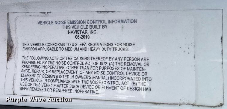 image for item EC3587 2020 International LT625 semi truck