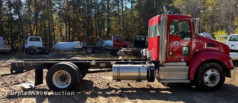 image for item EC3900 2015 Kenworth T370 truck cab and chassis