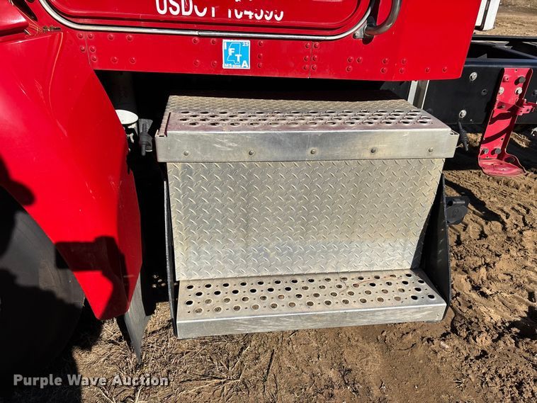 image for item EC3900 2015 Kenworth T370 truck cab and chassis