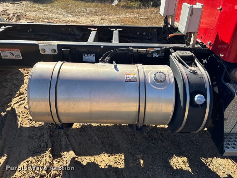 image for item EC3900 2015 Kenworth T370 truck cab and chassis