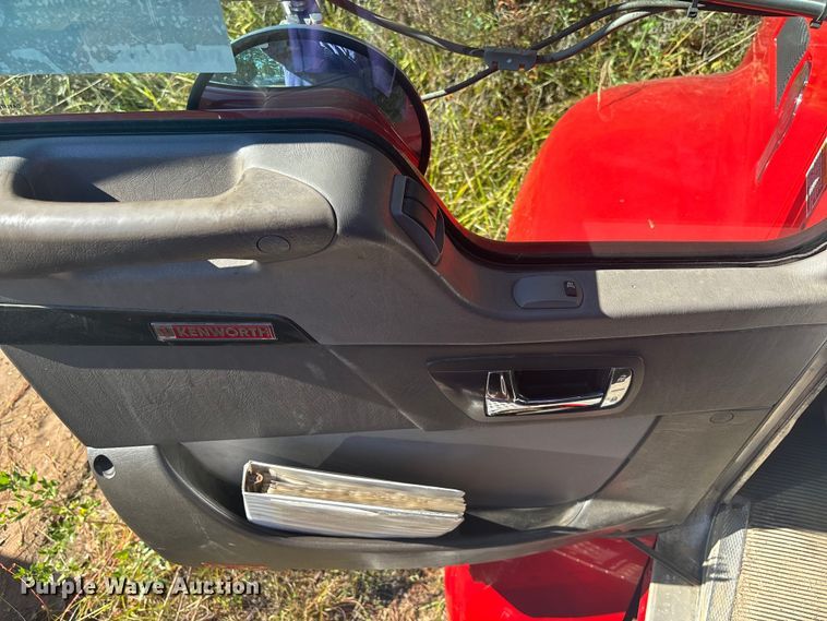 image for item EC3900 2015 Kenworth T370 truck cab and chassis