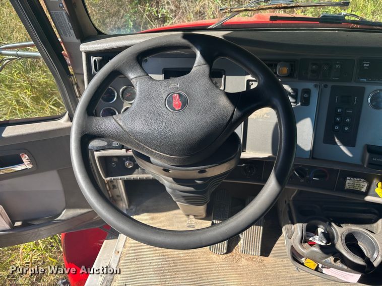 image for item EC3900 2015 Kenworth T370 truck cab and chassis