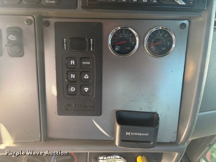 image for item EC3900 2015 Kenworth T370 truck cab and chassis