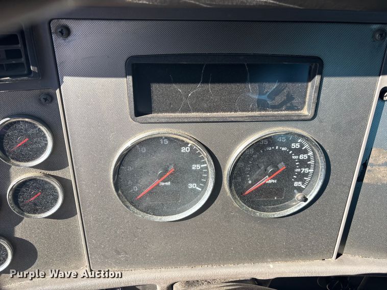 image for item EC3900 2015 Kenworth T370 truck cab and chassis