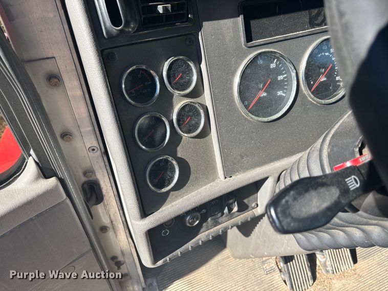 image for item EC3900 2015 Kenworth T370 truck cab and chassis