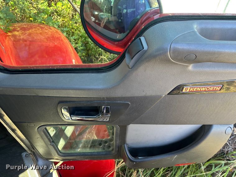 image for item EC3900 2015 Kenworth T370 truck cab and chassis