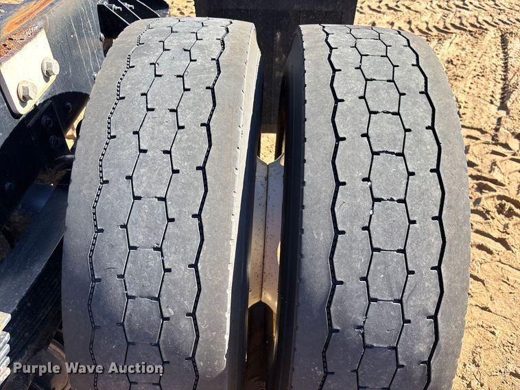 image for item EC3900 2015 Kenworth T370 truck cab and chassis