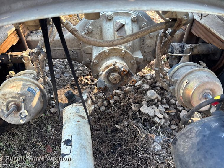 image for item EC3901 2015 Freightliner M2 truck cab and chassis