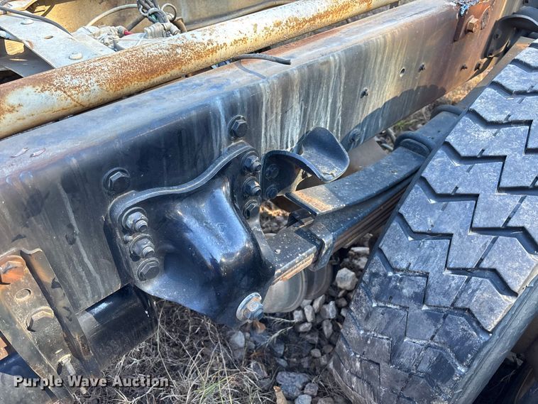 image for item EC3901 2015 Freightliner M2 truck cab and chassis