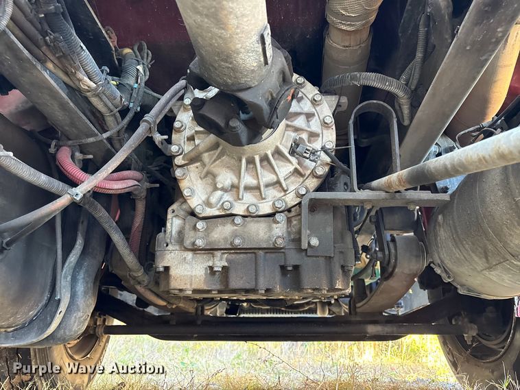 image for item EC3901 2015 Freightliner M2 truck cab and chassis