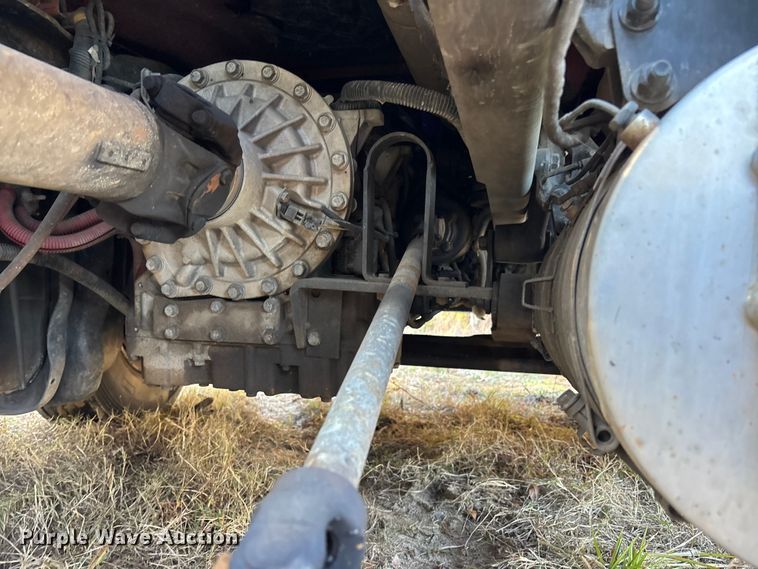 image for item EC3901 2015 Freightliner M2 truck cab and chassis