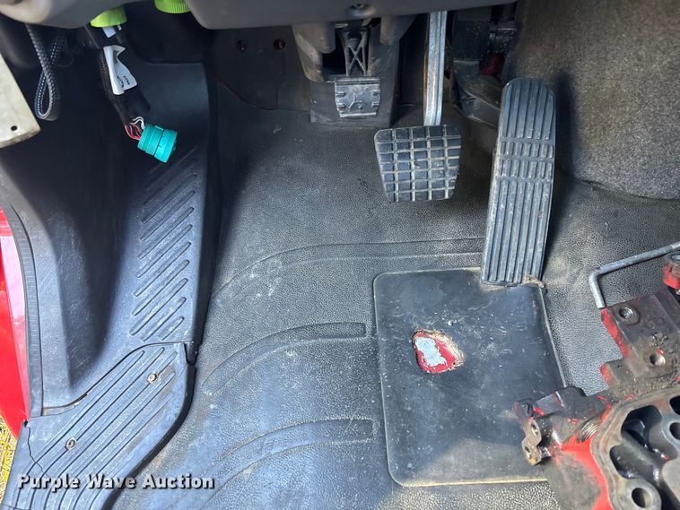 image for item EC3901 2015 Freightliner M2 truck cab and chassis