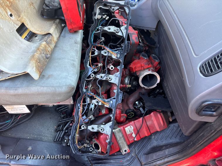 image for item EC3901 2015 Freightliner M2 truck cab and chassis