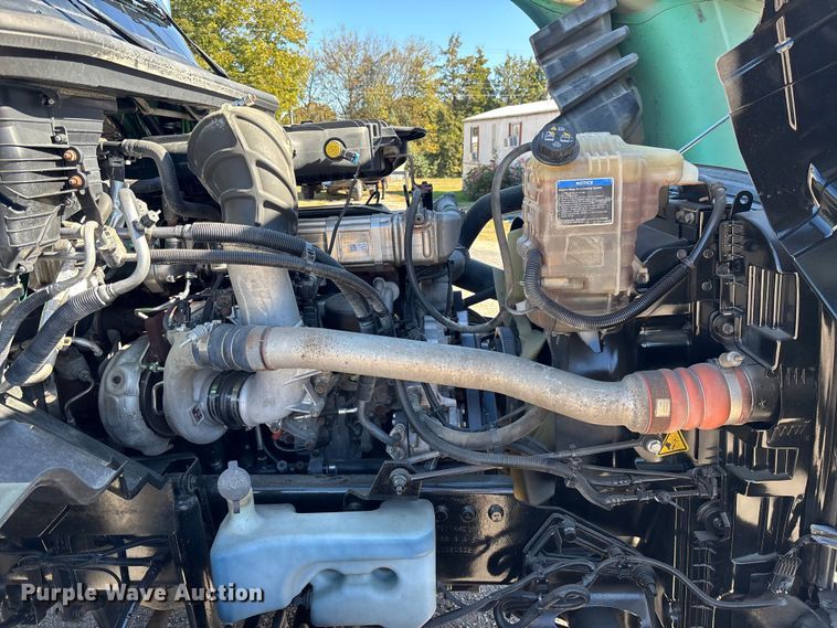 image for item EC3904 2020 International LT625 semi truck