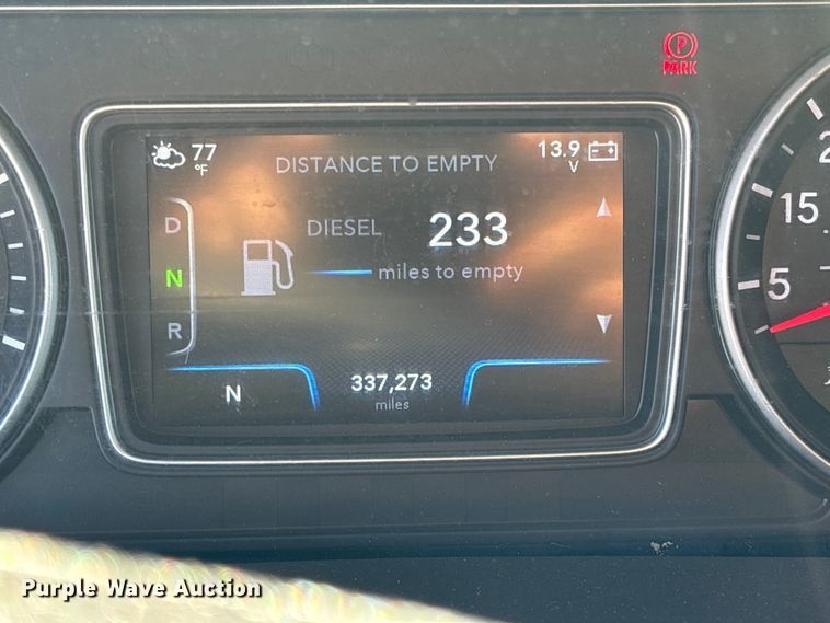 image for item EC3904 2020 International LT625 semi truck