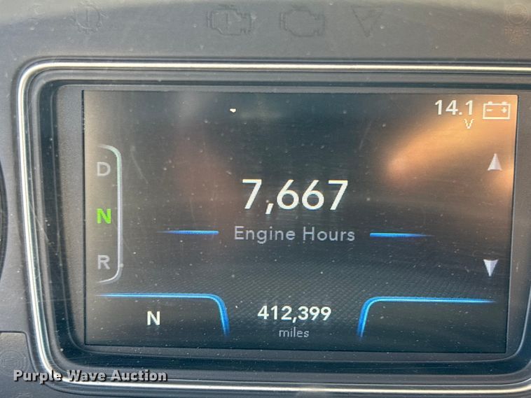 image for item EC3905 2020 International LT625 semi truck