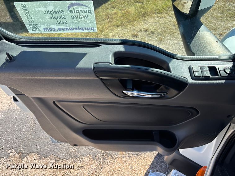 image for item EC3906 2020 International LT625 semi truck