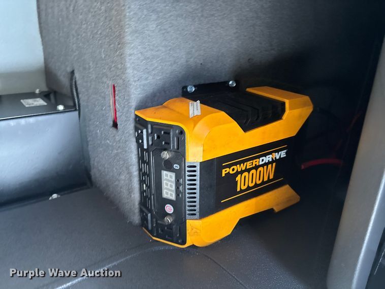 image for item EC3906 2020 International LT625 semi truck