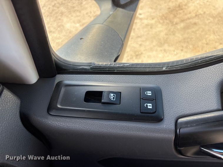 image for item EC3906 2020 International LT625 semi truck