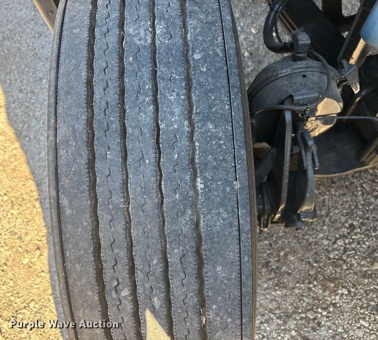 image for item EC3906 2020 International LT625 semi truck