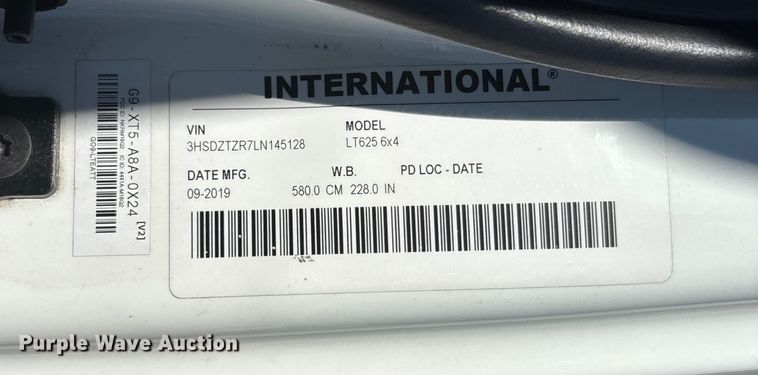 image for item EC3906 2020 International LT625 semi truck