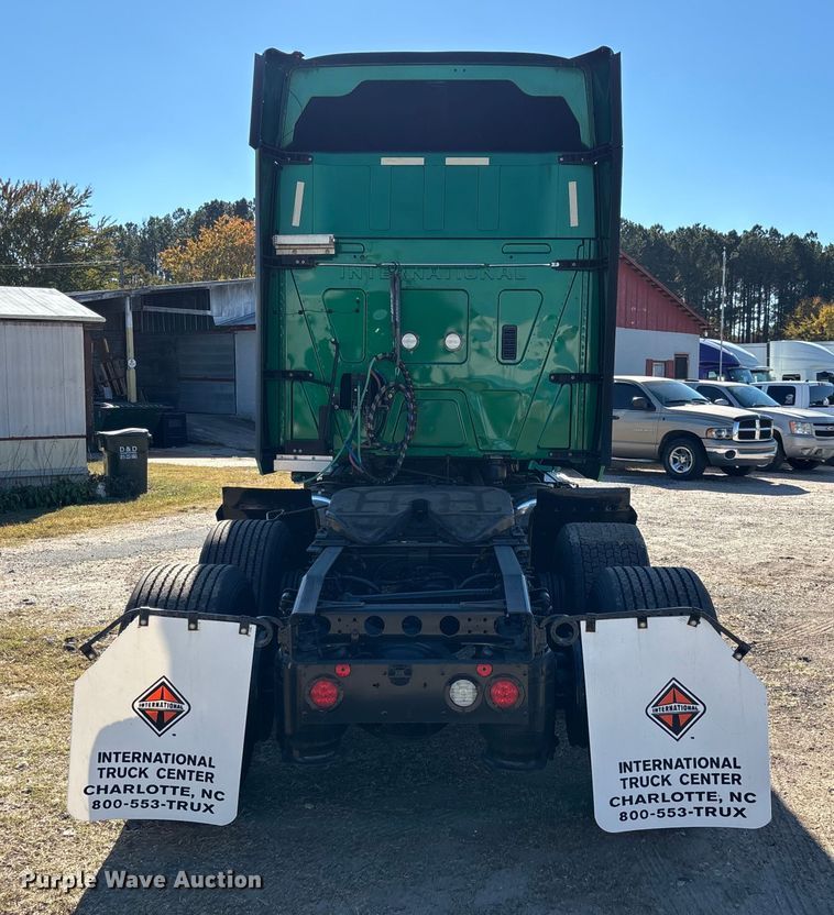 image for item EC3907 2020 International LT625 semi truck