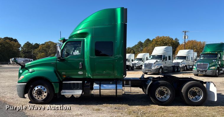 image for item EC3907 2020 International LT625 semi truck