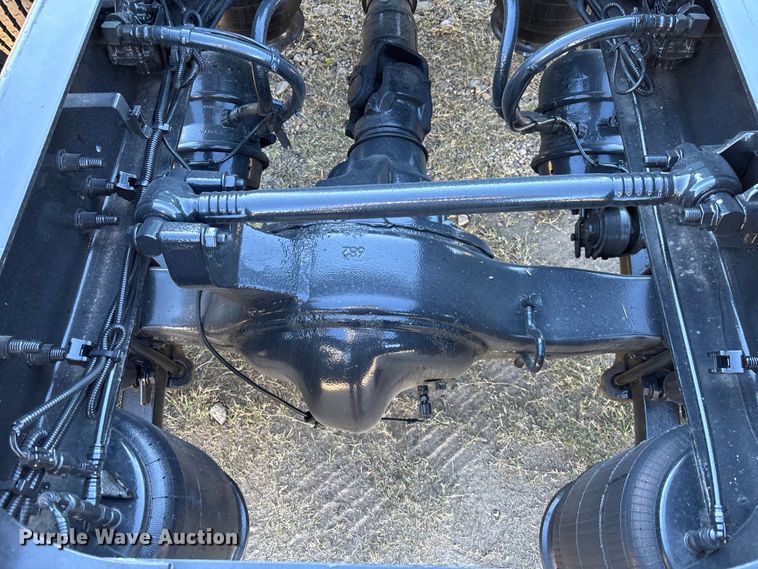 image for item EC3907 2020 International LT625 semi truck