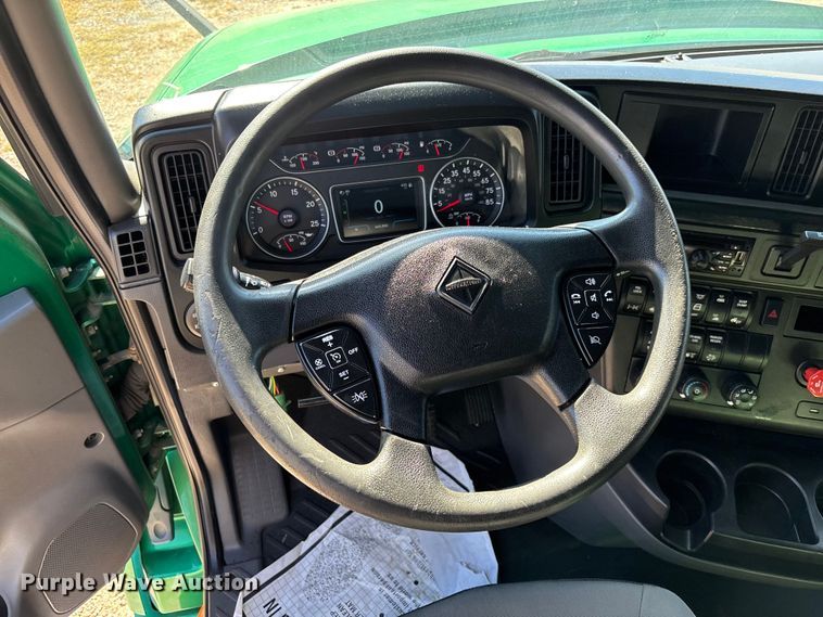 image for item EC3907 2020 International LT625 semi truck