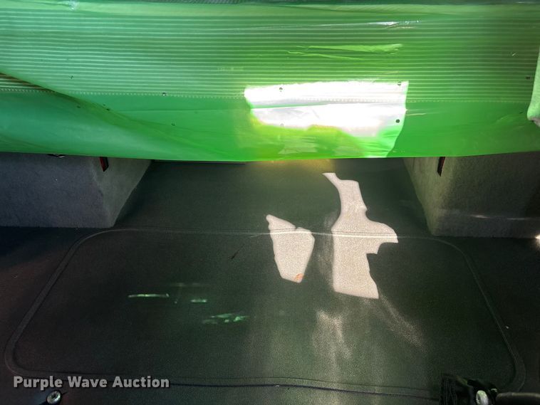 image for item EC3907 2020 International LT625 semi truck