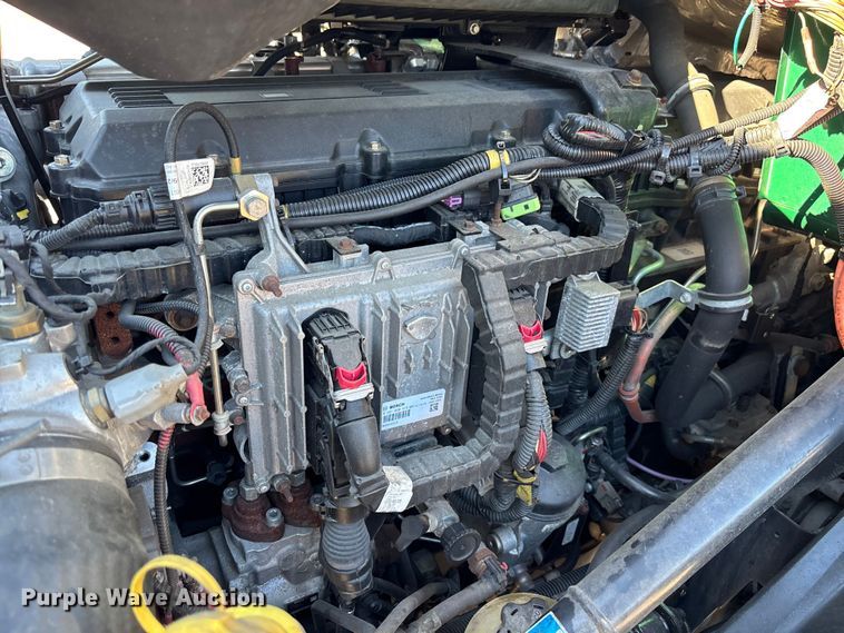 image for item EC3907 2020 International LT625 semi truck