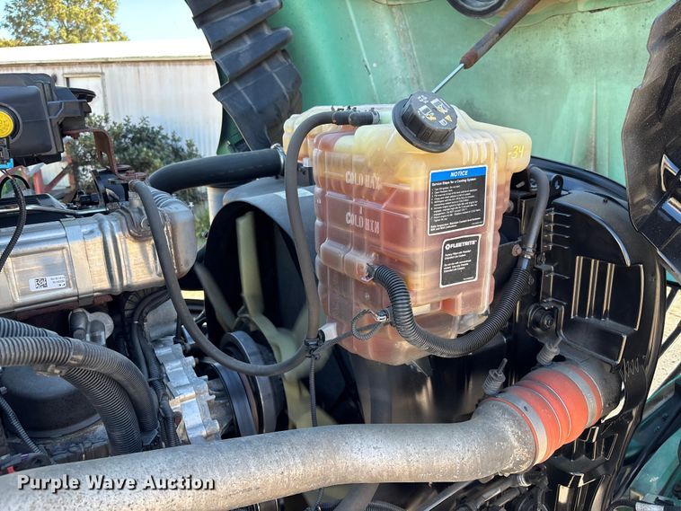 image for item EC3907 2020 International LT625 semi truck