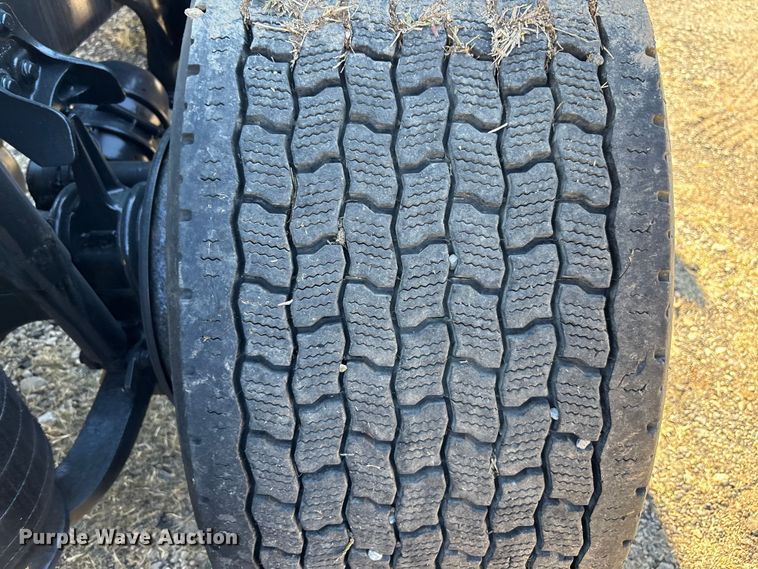 image for item EC3907 2020 International LT625 semi truck