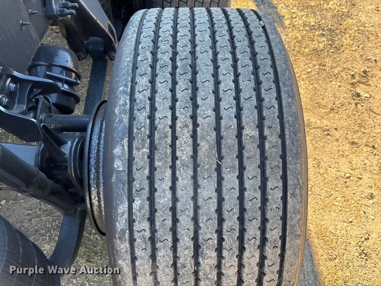 image for item EC3907 2020 International LT625 semi truck