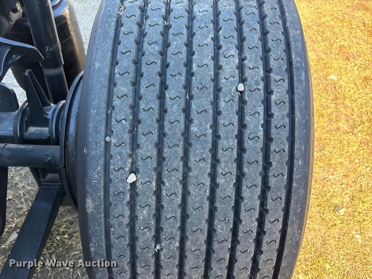 image for item EC3907 2020 International LT625 semi truck