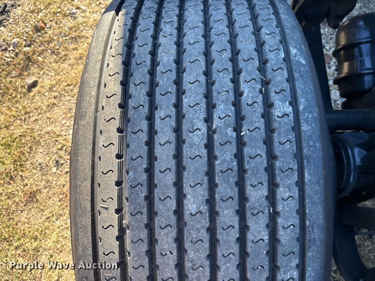 image for item EC3907 2020 International LT625 semi truck