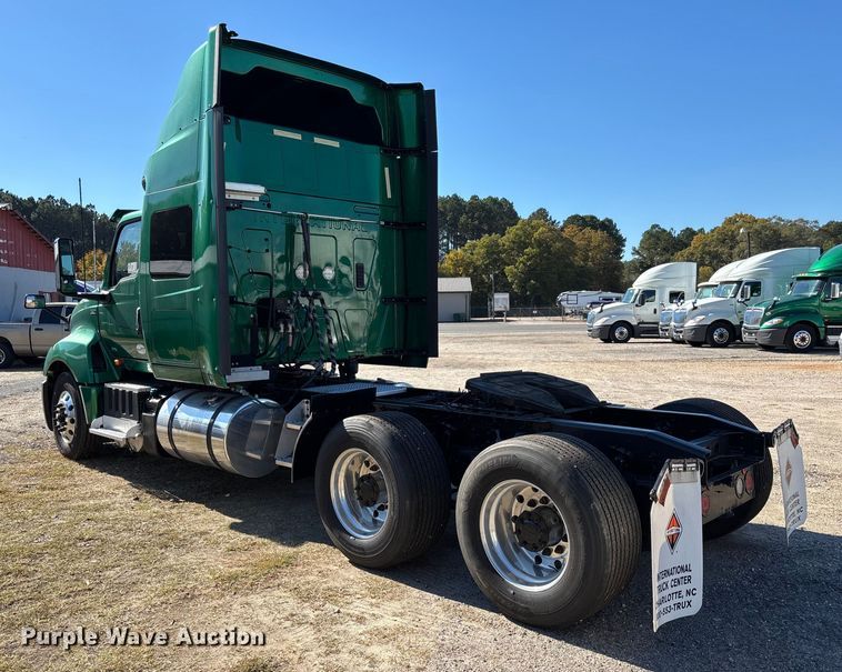 image for item EC3908 2020 International LT625 semi truck