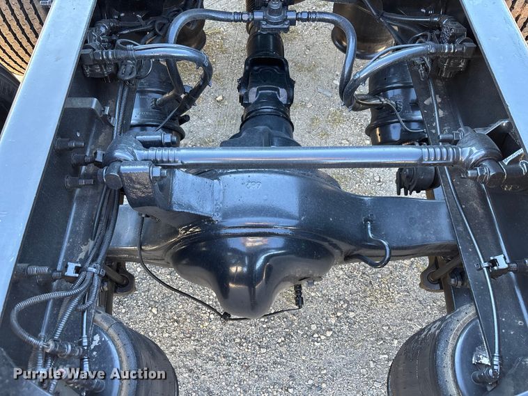 image for item EC3908 2020 International LT625 semi truck