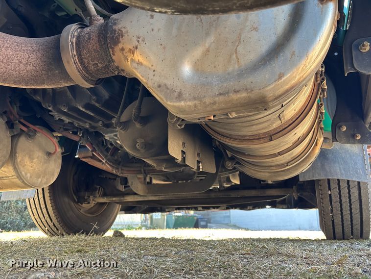 image for item EC3908 2020 International LT625 semi truck