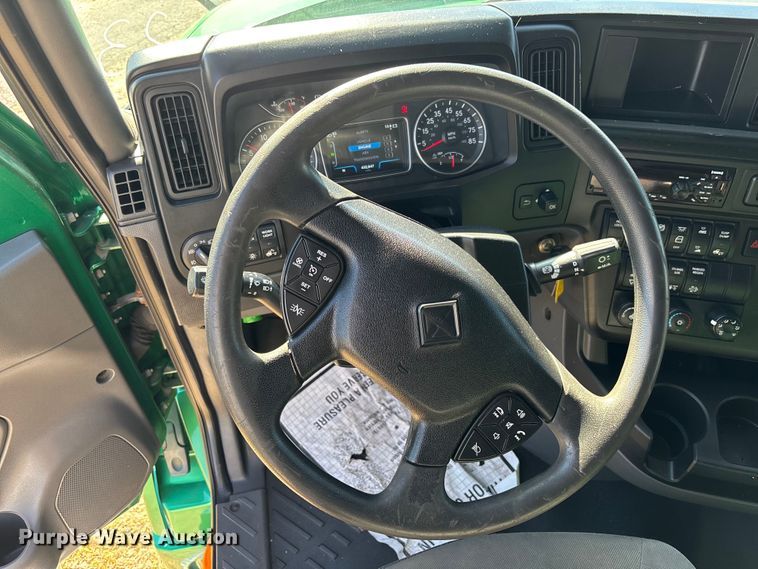 image for item EC3908 2020 International LT625 semi truck