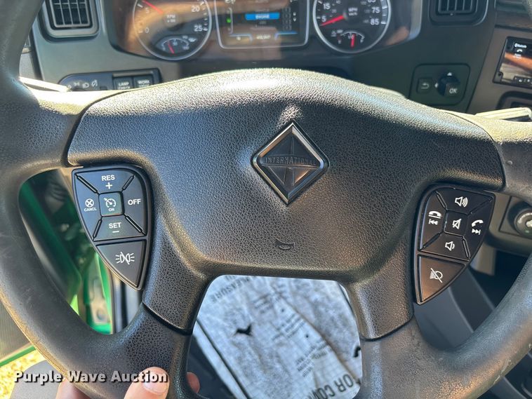 image for item EC3908 2020 International LT625 semi truck