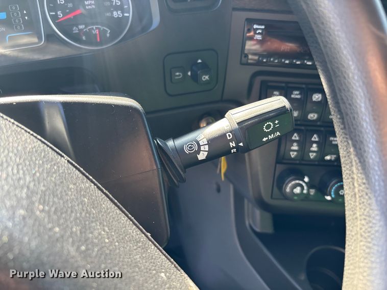 image for item EC3908 2020 International LT625 semi truck