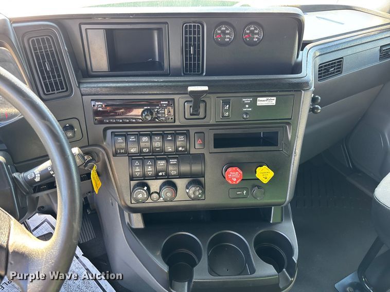 image for item EC3908 2020 International LT625 semi truck