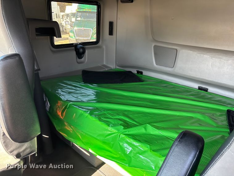 image for item EC3908 2020 International LT625 semi truck