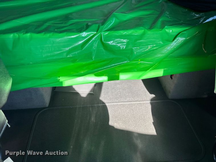 image for item EC3908 2020 International LT625 semi truck