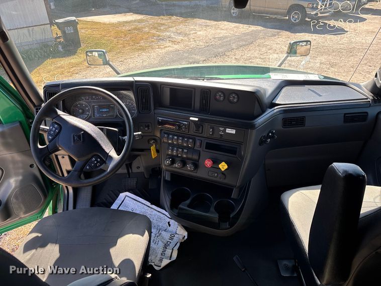 image for item EC3908 2020 International LT625 semi truck