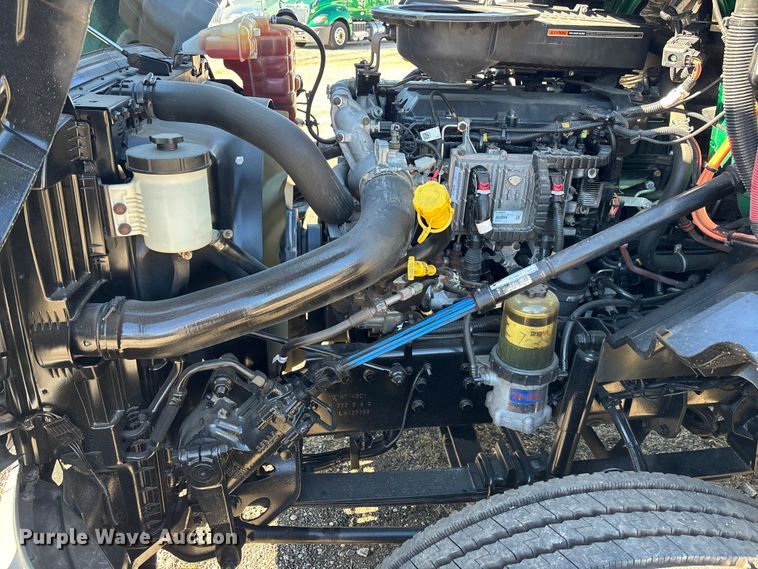 image for item EC3908 2020 International LT625 semi truck