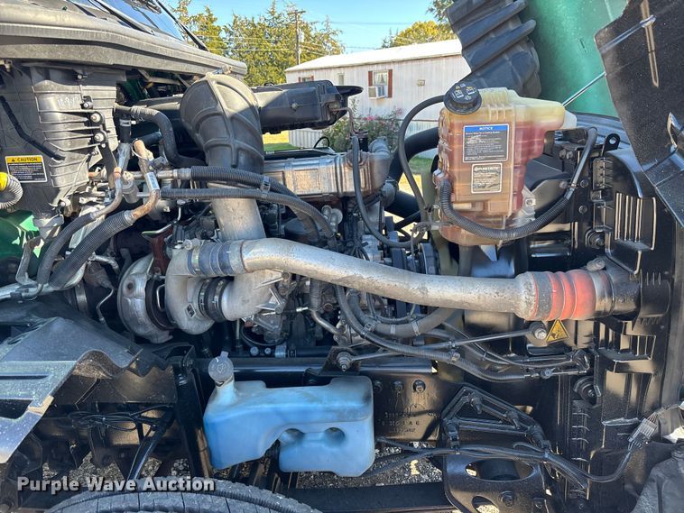 image for item EC3908 2020 International LT625 semi truck