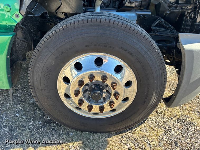 image for item EC3908 2020 International LT625 semi truck