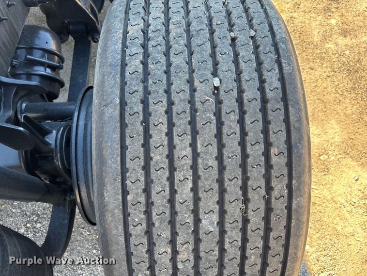 image for item EC3908 2020 International LT625 semi truck